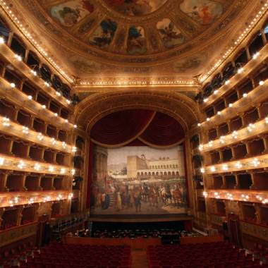 Il capolavoro del teatro musicale russo, “Evgenij Onegin”, di Piotr Il'ic Čajkovskij, torna sul palcoscenico del Teatro Massimo di Palermo, dal 19 al 25 maggio, dopo 24 anni di assenza