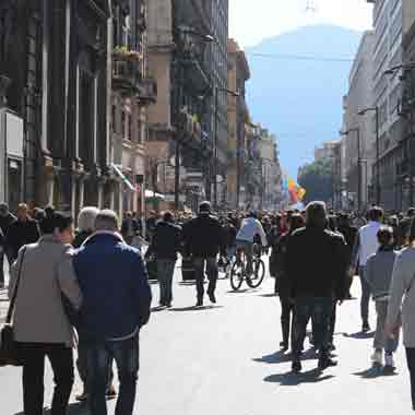 Emessa ordinanza per la regolazione della viabilità nelle aree pedonali di via Maqueda e via Vittorio Emanuele a tutela delle persone e della qualità dello spazio pubblico