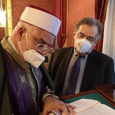 Sindaco Orlando riceve nuovo Imam tunisino a Palazzo delle Aquile