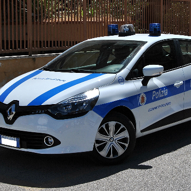 Polizia Municipale. Sequestrata autorimessa in via Maggiore Toselli