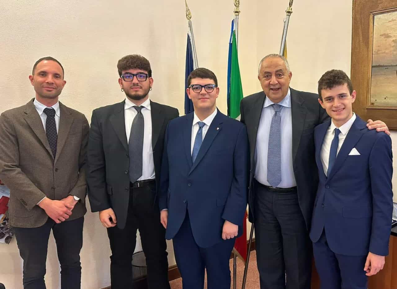 Il Sindaco e i rappresentanti della Consulta Provinciale degli Studenti di Palermo